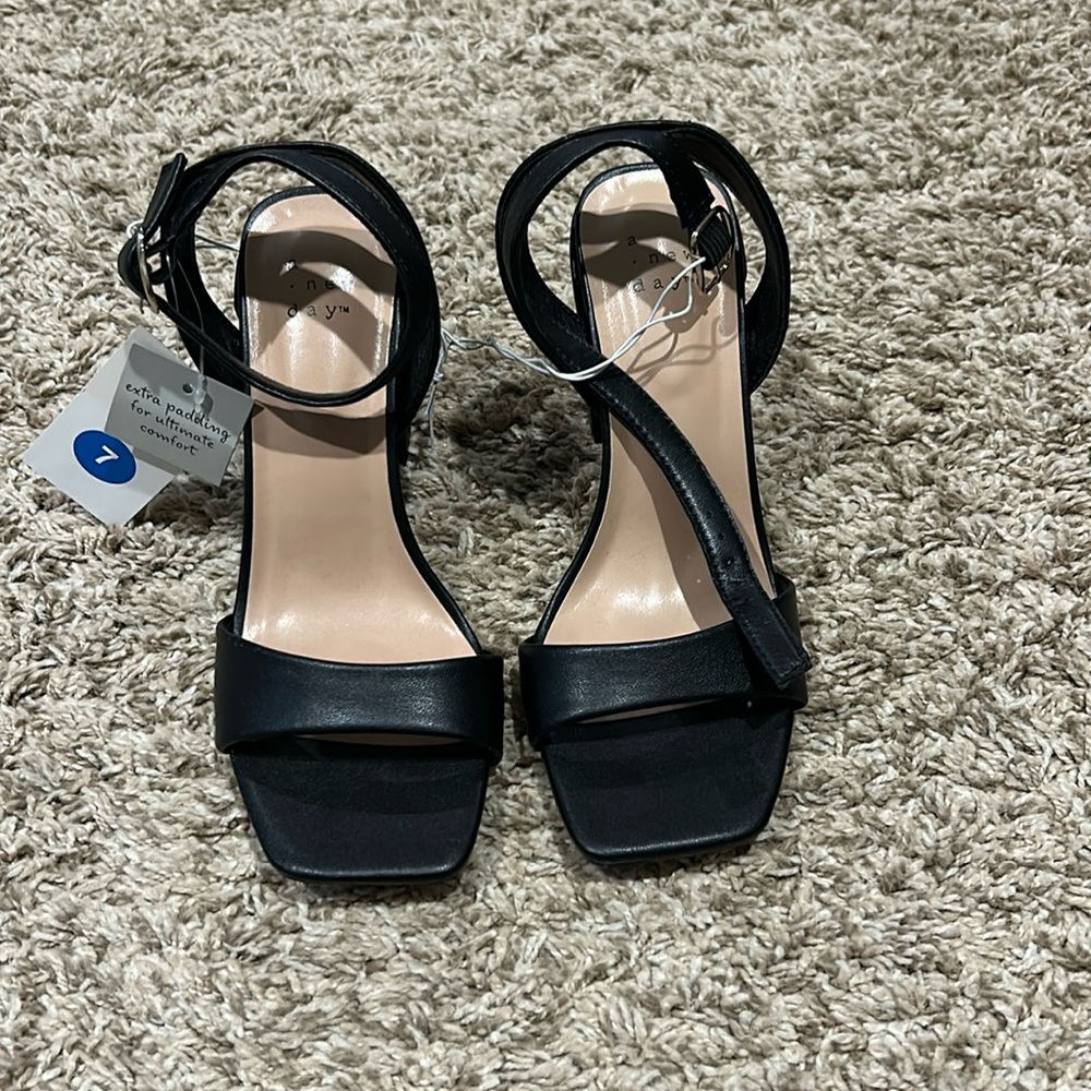 Black sandal